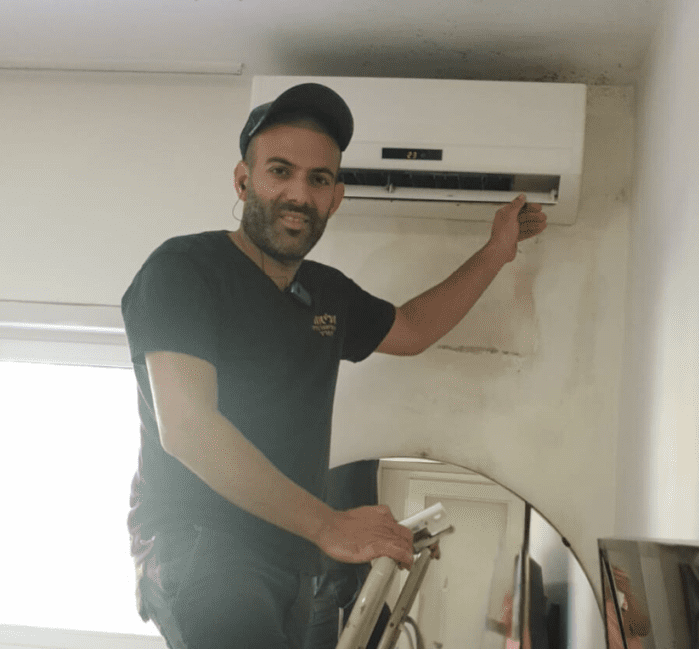 אליאור מתקן מתזגן